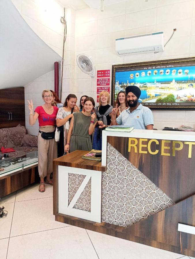 Jasneet Homestay Amritsar Extérieur photo
